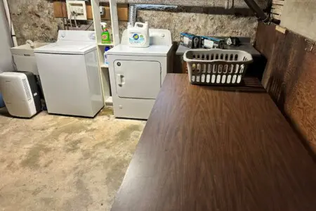 1a37adfd f51a 4a6f 8d8f 09b762b8b737