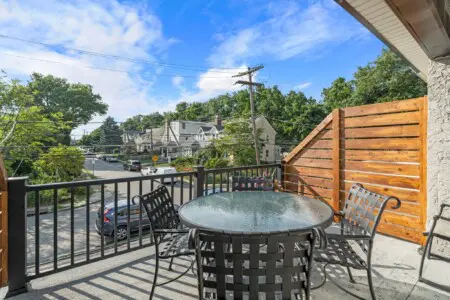 2e7f1c85 2442 474c 90ba 495c9857ed00