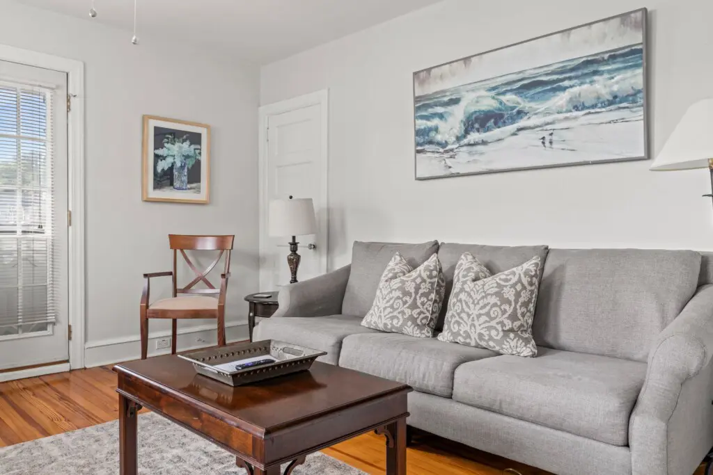 3866e0d8 4b05 45f5 8843 7c7d22a25460