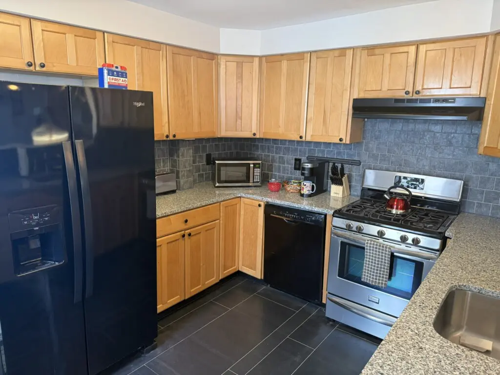 6eff1e91 eb6f 42db 9893 04e688eb779c