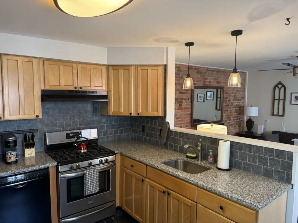 6fc06d8d a8a0 4c79 979a 1abf39eece6d