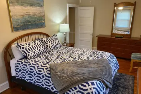 86b5aec3 7ea4 4dd9 94ed eb1c26e30004