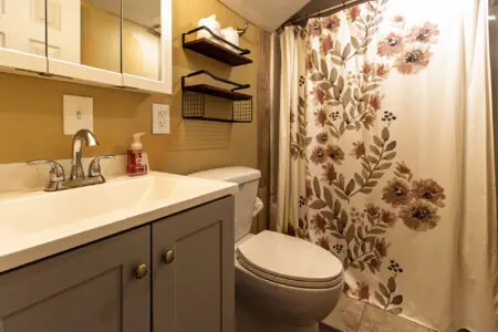 873d35b7 773f 44b5 8e22 adb5b1a5865f