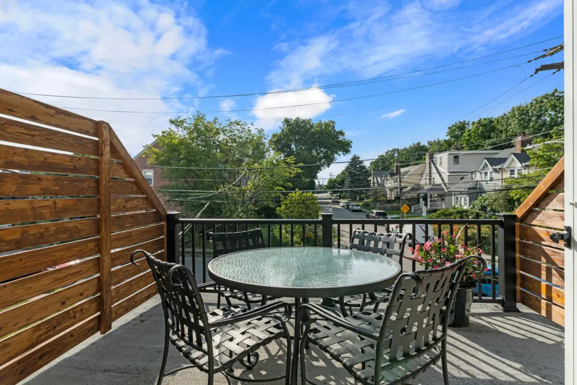 8c517acf c6e0 40c0 8e16 5483fb1805db