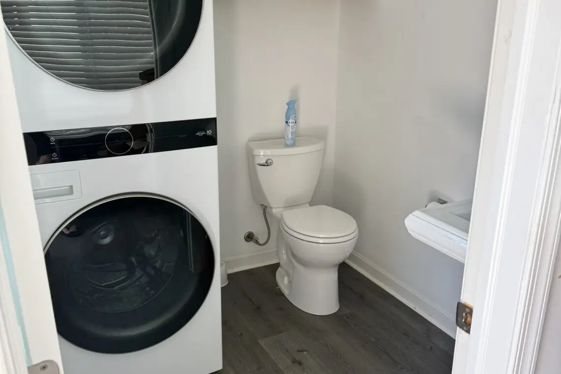 d2d06f2b a797 4cc4 a7c3 c825e0a9c54c