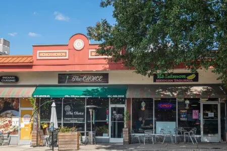 da8d8ba2 39b4 4e90 9e57 644f3e7996bb