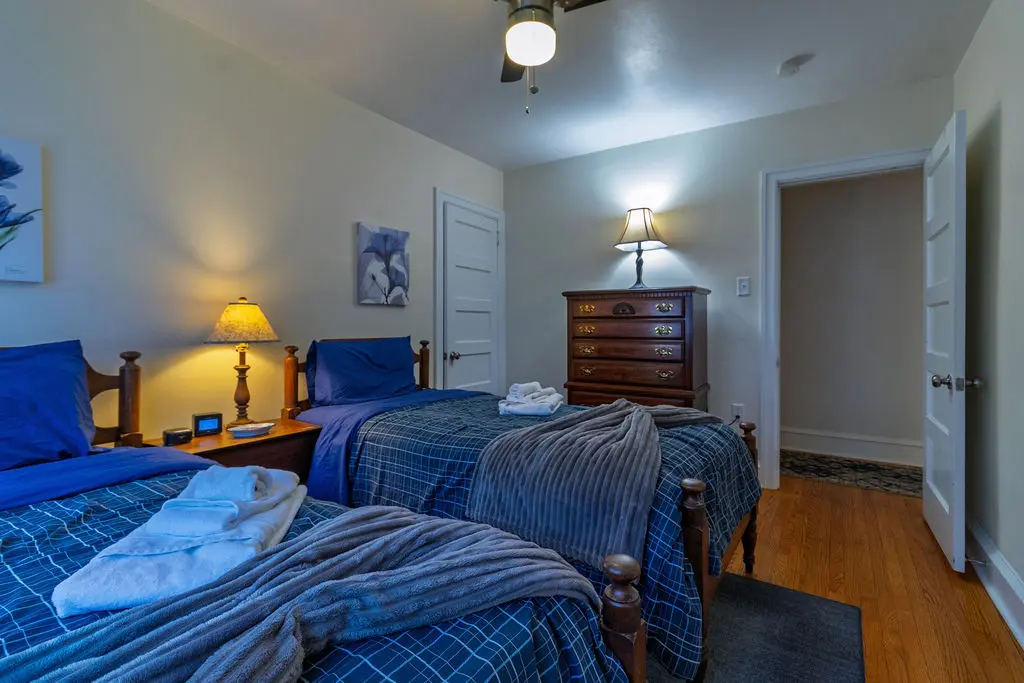 ea2a11f3 2ddd 49b5 b5b4 2a95f2ca311e